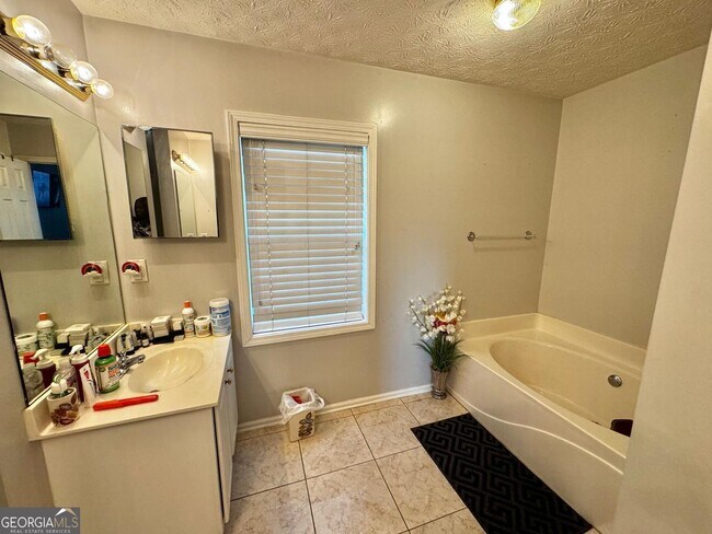 Building Photo - 1481 Edgeley Way