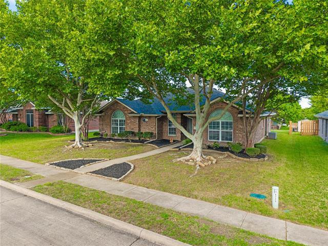 Building Photo - 1720 Avonlea Dr