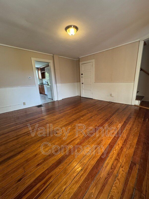 Building Photo - 46 Old Amherst Rd