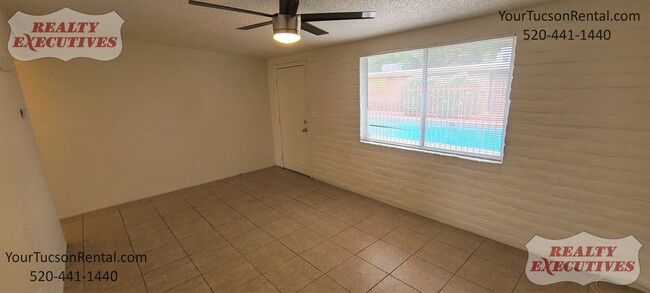 Building Photo - Country Club & Fort Lowell area - 2 Beds 1...