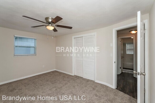 Building Photo - 2 br, 1.5 bath House - 3914 Winston Dr, Ne...