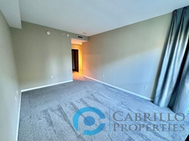 Building Photo - 850 Beech St