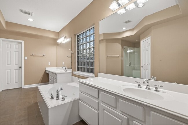 Building Photo - 21103 Falcon Creek Ct