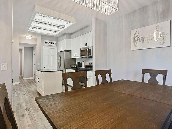 Building Photo - 1601 Barkley Ln