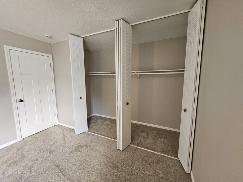 Oversized full wall closet in master provides a full wall of closet space! - 2353 Mailand Ct E