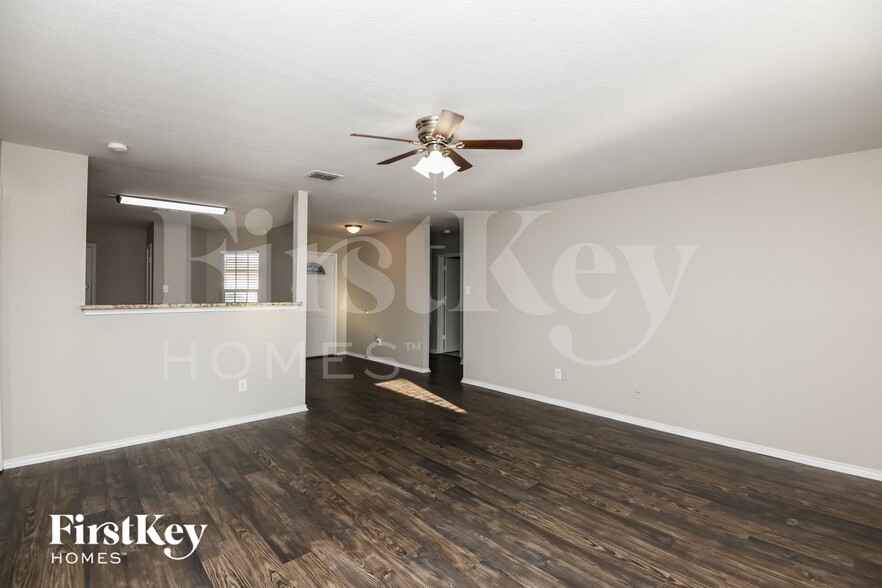 Building Photo - 9021 Cheswick Dr