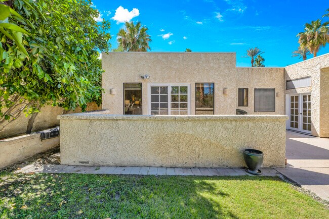 Building Photo - 45458 Rancho Palmeras Dr