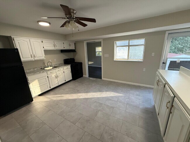 Building Photo - Beautiful 4-Bedroom Home for Rent in St. L...