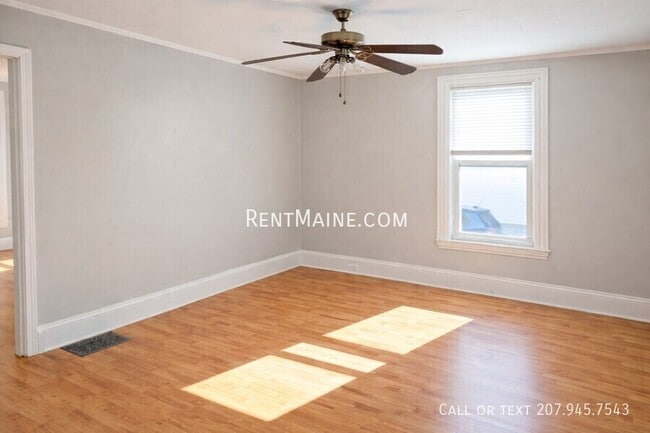 Building Photo - 92 Fling St