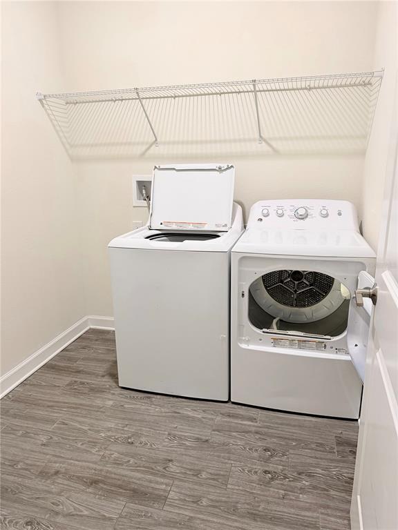 Building Photo - 2065 Camden Loop