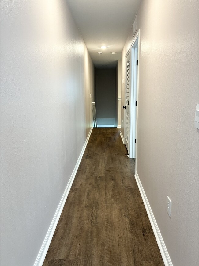 Building Photo - 5983 Ortega Lk Dr