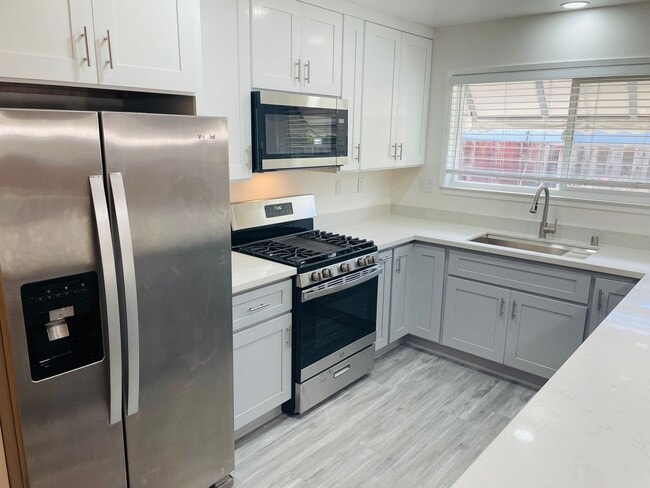 Building Photo - Beautiful 3bed/2ba house on Cul-de-sac. Great location with Cupertino Schools.