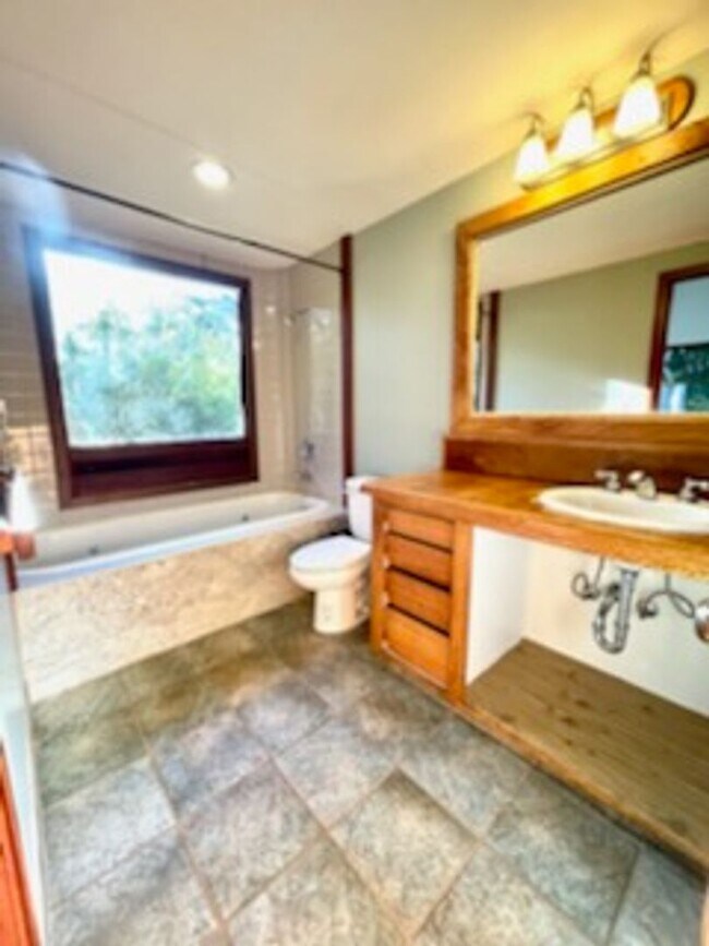 Building Photo - 43-1449 Pohakealani Rd