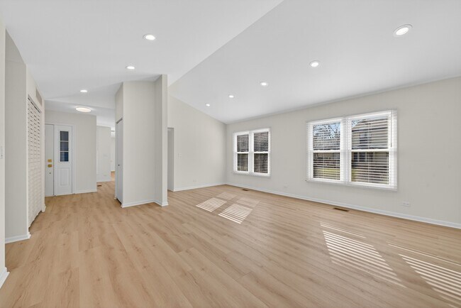 Building Photo - 2301 Providence Ct