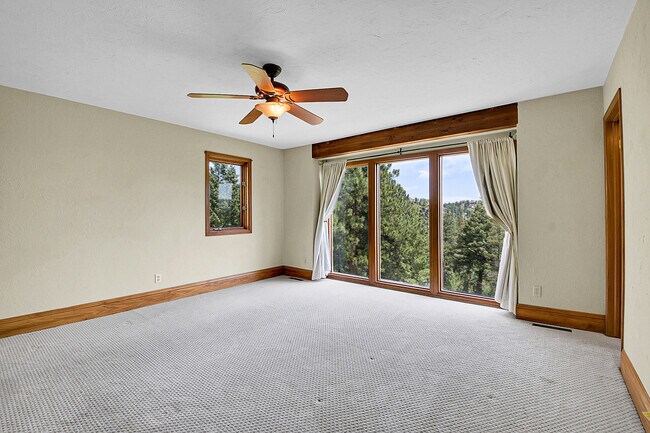 Building Photo - 5368 Evergreen Heights Dr