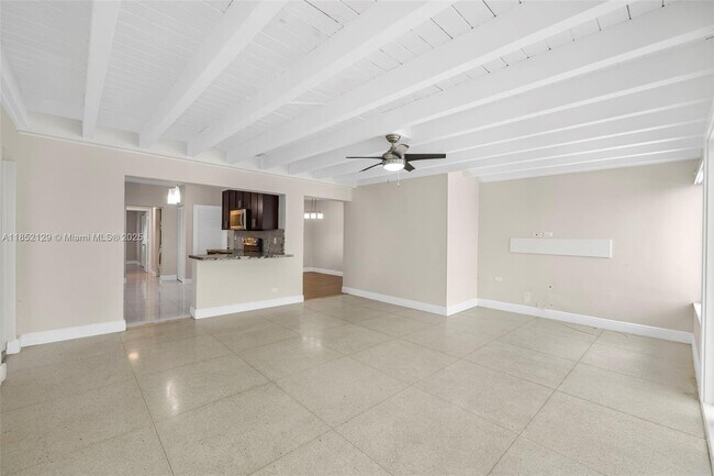 Building Photo - 340 SW 25th Rd