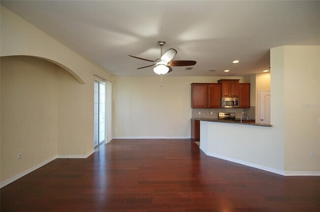 Building Photo - 7001 Interbay Blvd