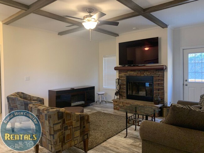 Building Photo - Modern Home Near New Market Center and Downtown Boone