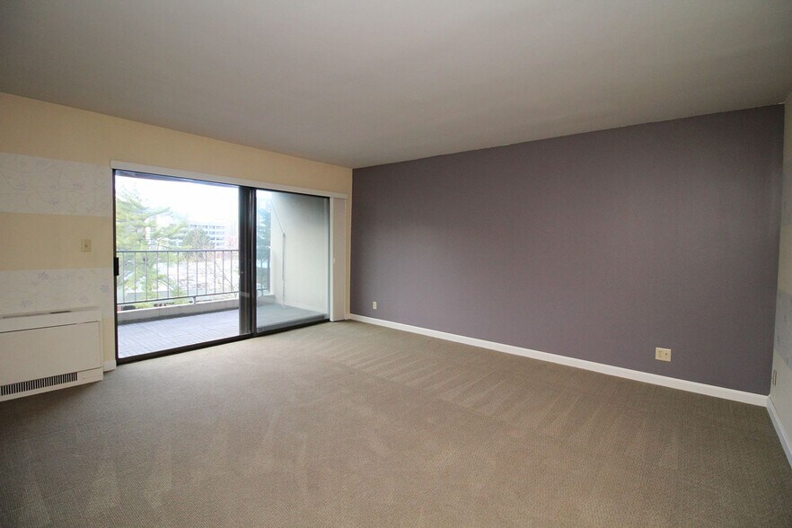 Building Photo - 2309 SW 1st Ave