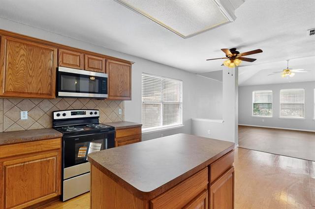 Building Photo - 1115 Buckingham Dr
