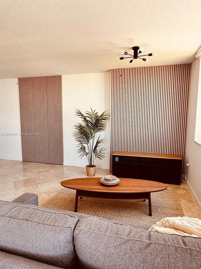 Building Photo - 1745 E Hallandale Beach Blvd