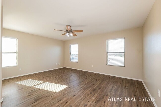 Building Photo - 5760 W Cortaro Crossing Dr