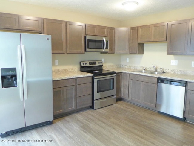 Building Photo - 5832 Outer Dr