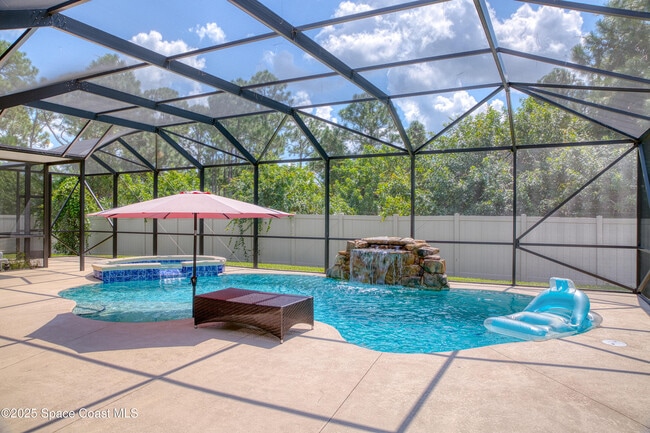 Building Photo - 632 Stonebriar Dr