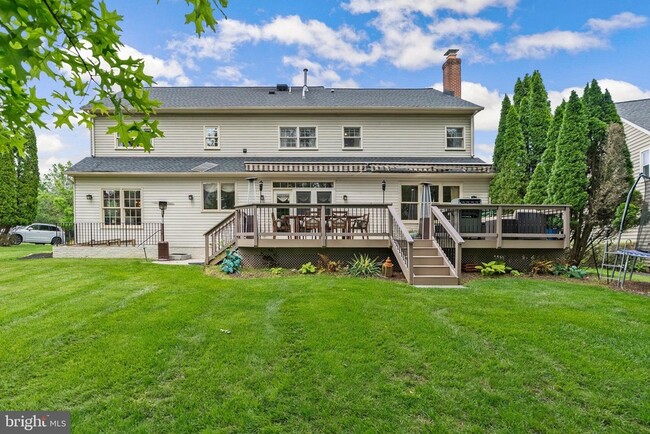 Building Photo - 4 Yellow Plum Ct