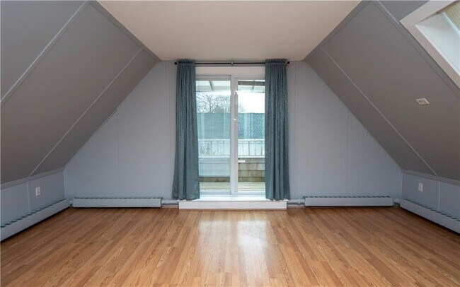 Building Photo - 438 Wolcott Ave