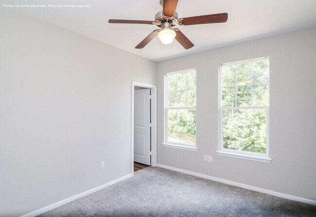 Building Photo - 3BD/3BA Available for Early August Move In