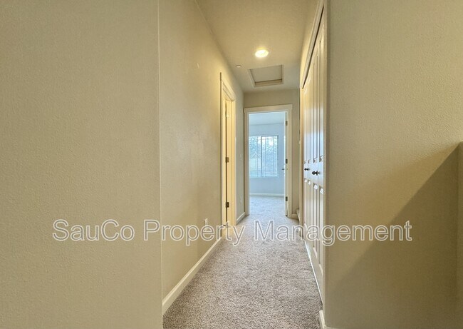 Building Photo - 13558 SW Beach Plum Terrace