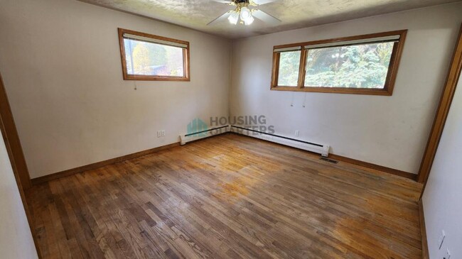 Building Photo - 2631 W Dell Dr