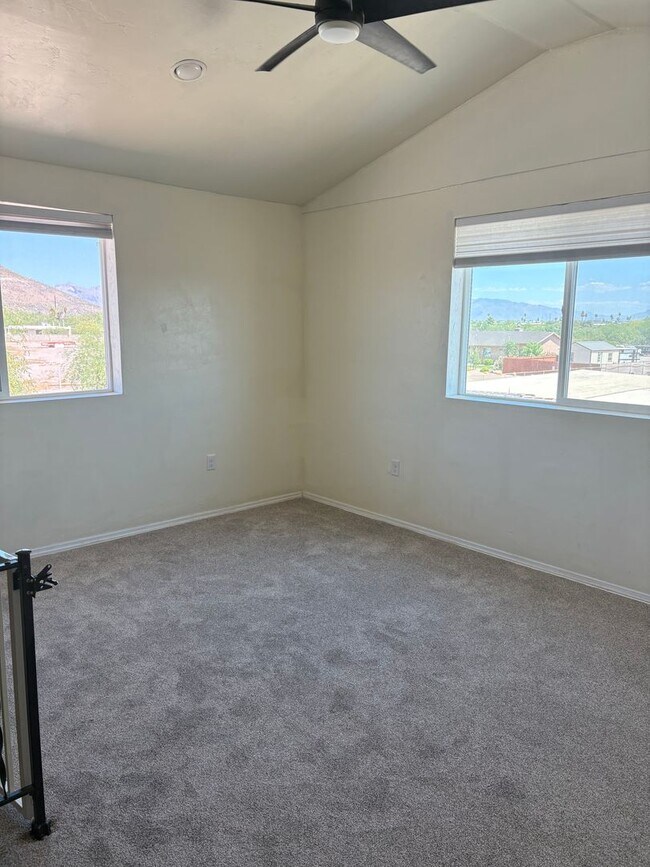 Building Photo - 2610 S Mission Rd