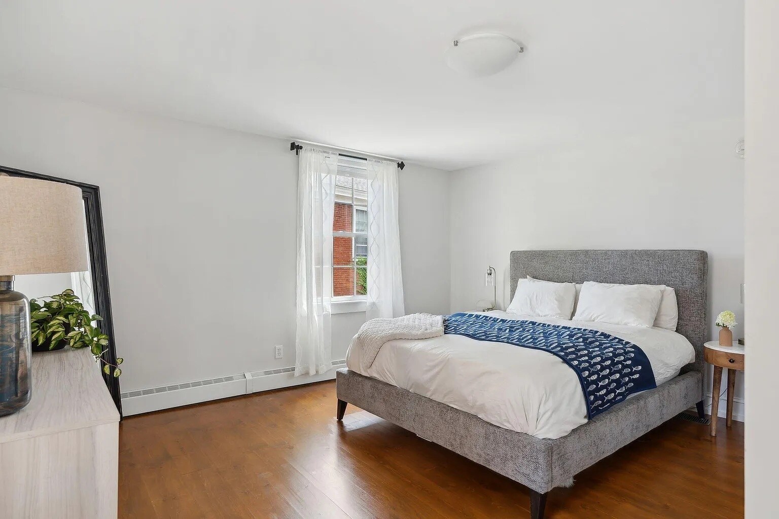 Building Photo - 32 Pleasant St