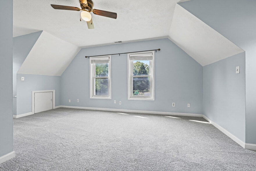 Building Photo - 50 Garfield Ln