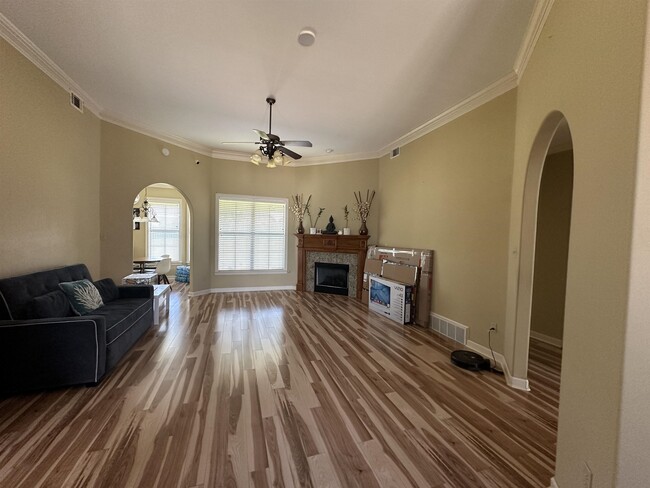 Building Photo - 9328 Owl Hill Dr