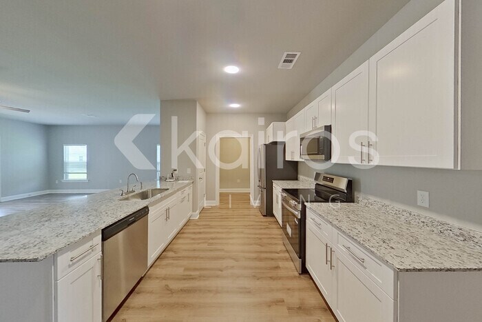 Building Photo - 22868 Monterey Ave