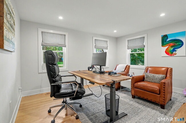 Building Photo - 8 Kirock Pl