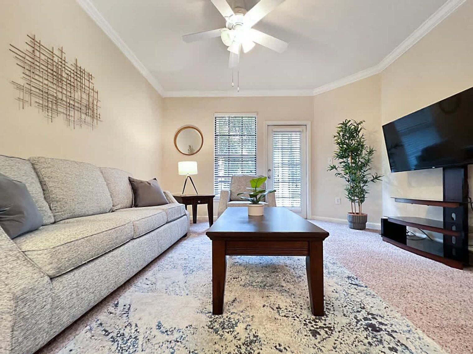 Building Photo - 2021 N Lemans Blvd