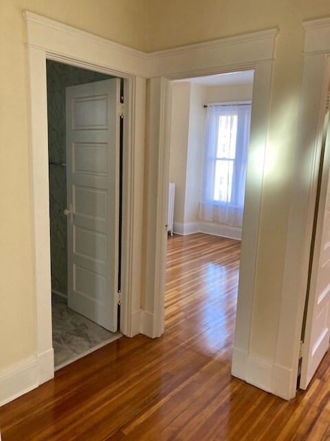 Building Photo - 890 Lancaster St