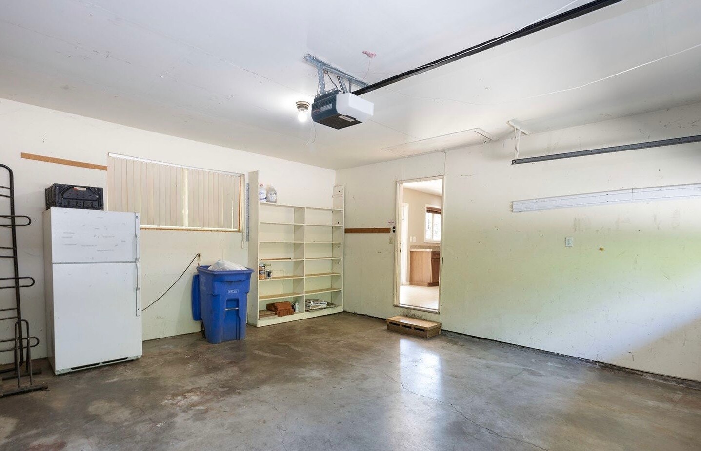 Building Photo - 9610 SW Washington Pl