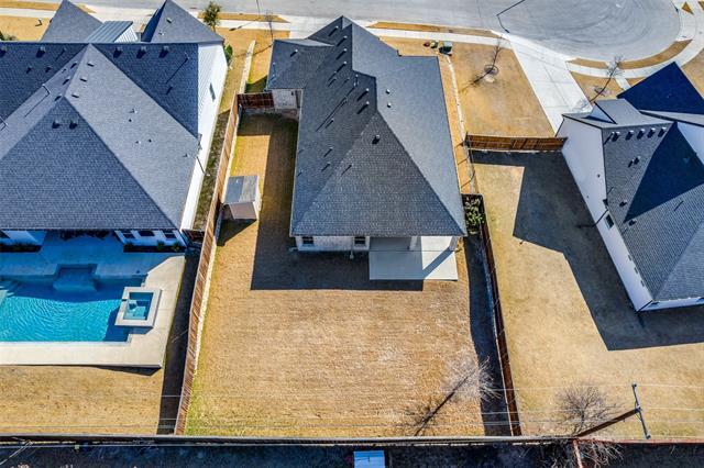 Building Photo - 7132 Aves St