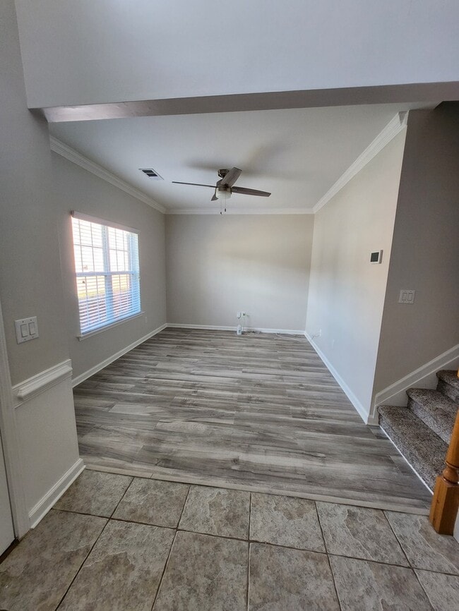 Building Photo - Refreshing Place to Create Memories w/Master on the Main!