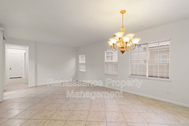 Building Photo - 288 W Fauna Ave