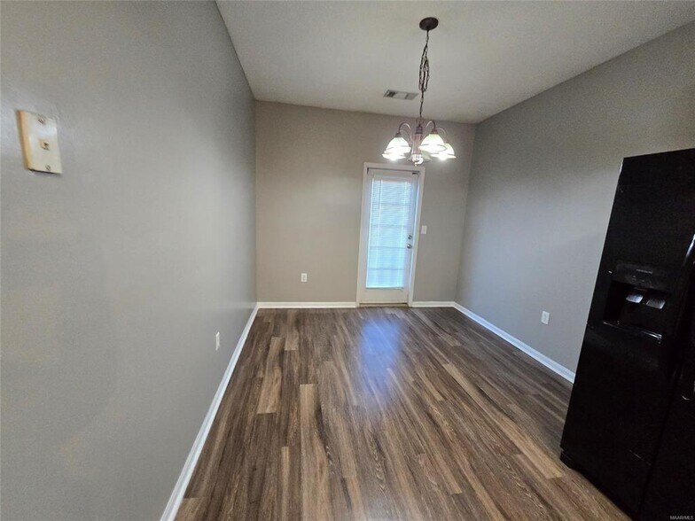 Building Photo - 79 Pine Meadows Cir