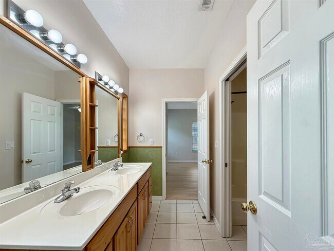 Building Photo - 2983 Shearwater Dr