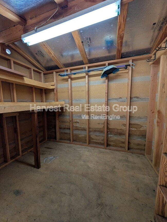 Building Photo - 25930 Madeline Ln