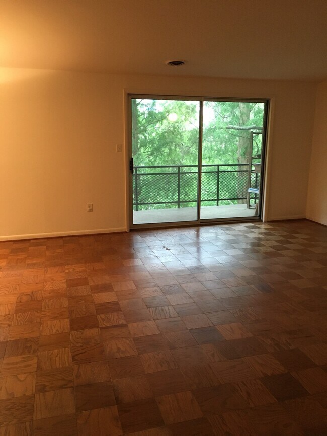 Building Photo - 10304 Rockville Pike