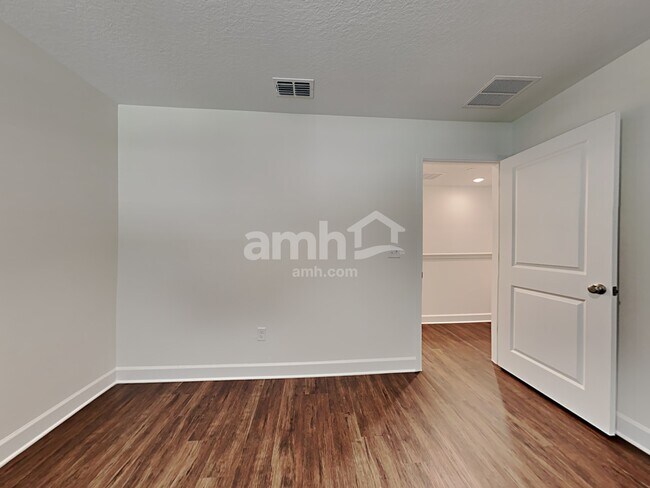 Building Photo - 12337 Paperbark Pl
